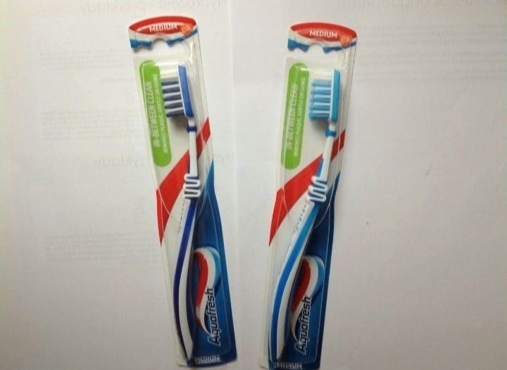 Szczoteczka do zębów 2 szt. Aquafresh In Between Clean Medium