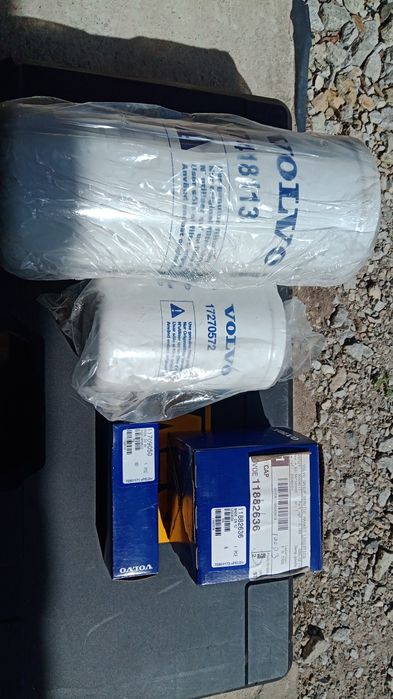 Koparko-Ładowarka Volvo BL 61, 71 - komplet nowych filtrów skrzyni
