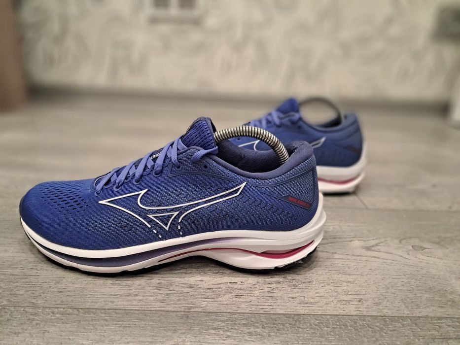 Оригінальні кросівки Mizuno Wave Rider 25