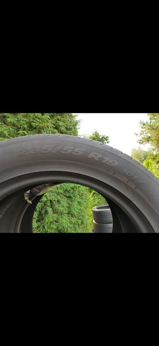 235/55/19 Sprzedam parę opon letnich Pirelli P Zero