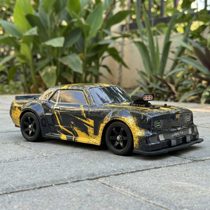 Машина на радиоуправлении 3.7V дрифтує підсвічування, парогенератор