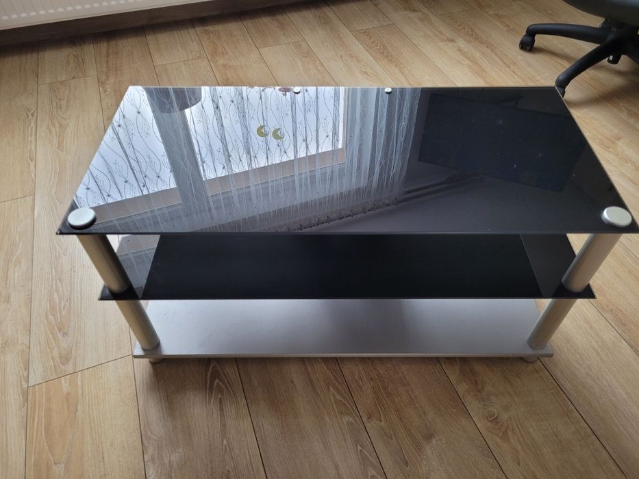 Stolik pod telewizor