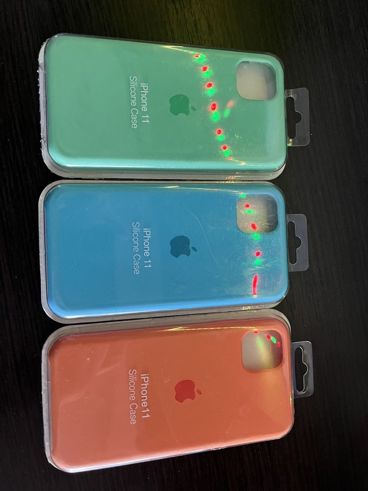 Чохли для iPhone 11