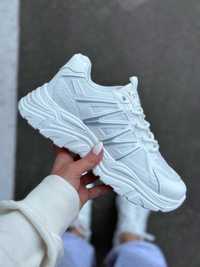 Жіночі кросівки Stilli в білому кольорі 36-40