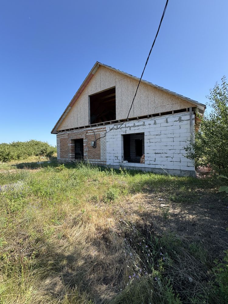 Продаж недобудованого будинку Підгайці