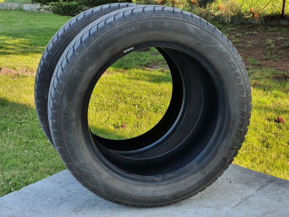 Komplet opon zimowych Goodride SW608 Snowmaster 205/55 R16