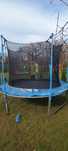 Duża trampolina do ogrodu