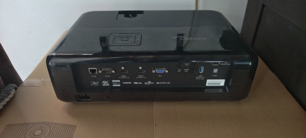 Optoma uhd51 4k motion flow HDR LAN pilot SUPER STAN prv pudełko