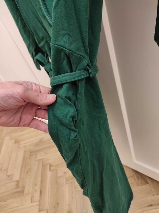 Piękna ciążowa sukienka w kolorze butelkowej zieleni  38