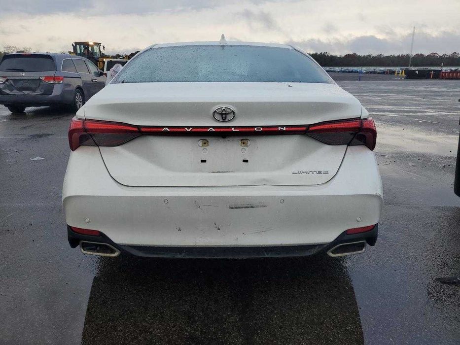 Toyota Avalon Limited 2021