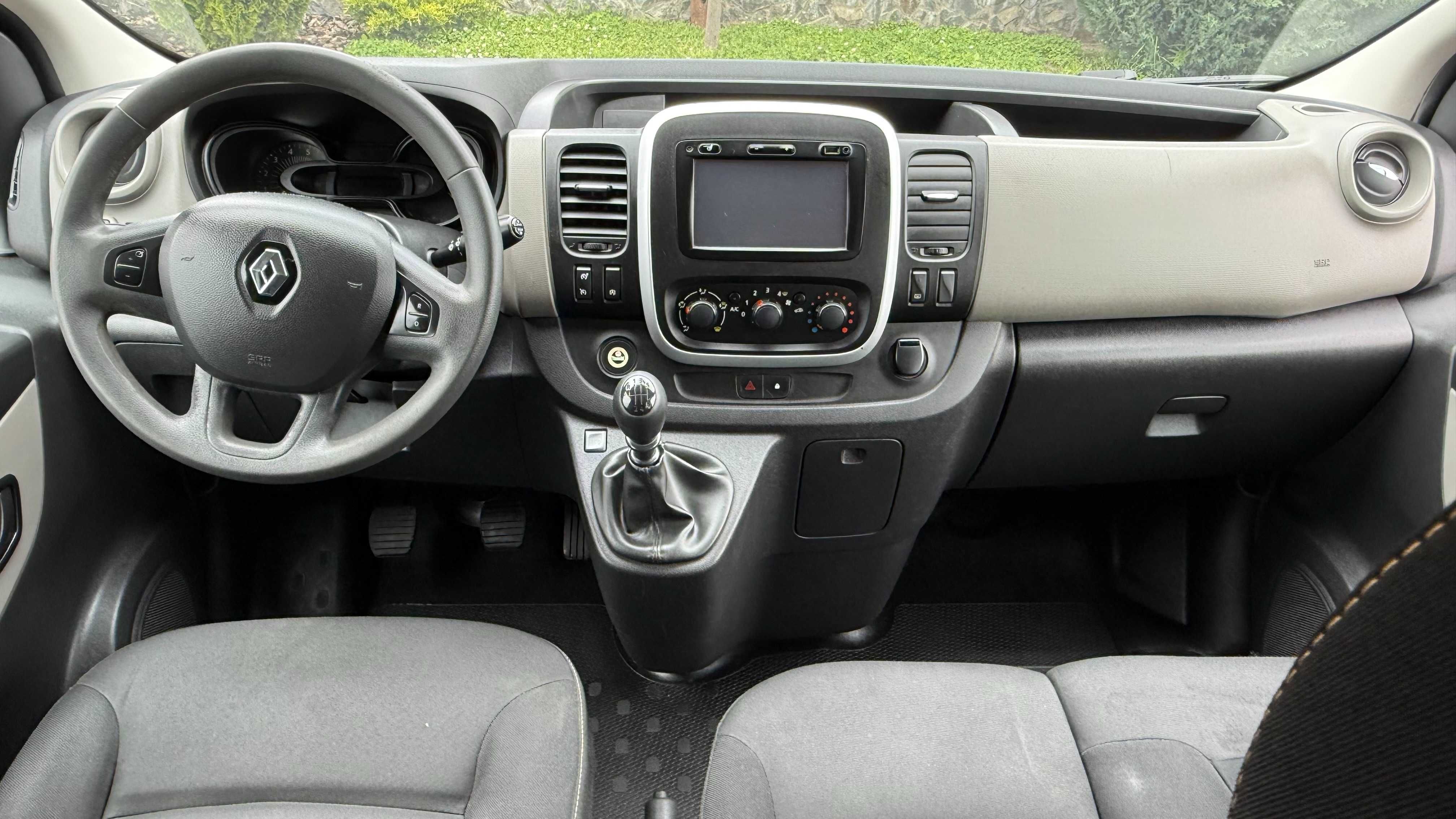 Renault Trafic  2015 Оригінальний пасажир