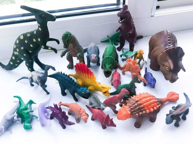 Динозаври і тваринки набір новий