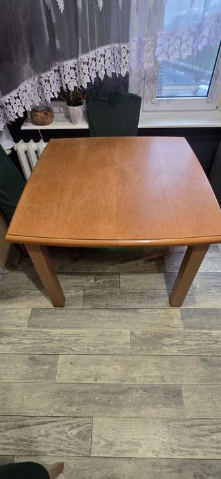 Stół rozkładany 100×100 możliwość rozłożenia 100x250