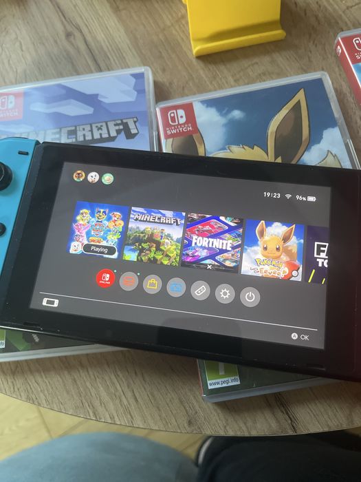 Nintendo Switch 1 v2 + 3 gry + Ringfit