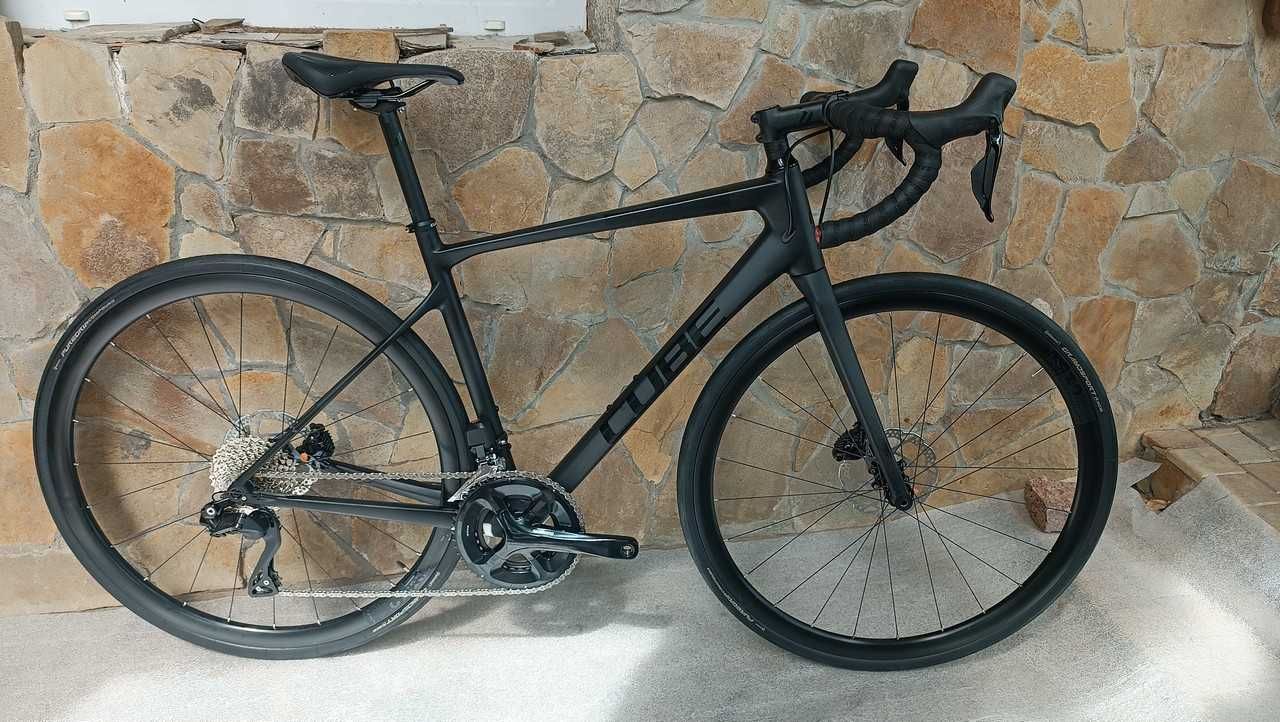 Карбоновий шосейний велосипед Cube ATTAIN GTC SLX 105 Di2