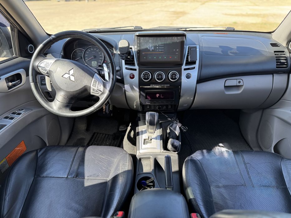 Mitsubishi Pajero Sport ll 2012 року