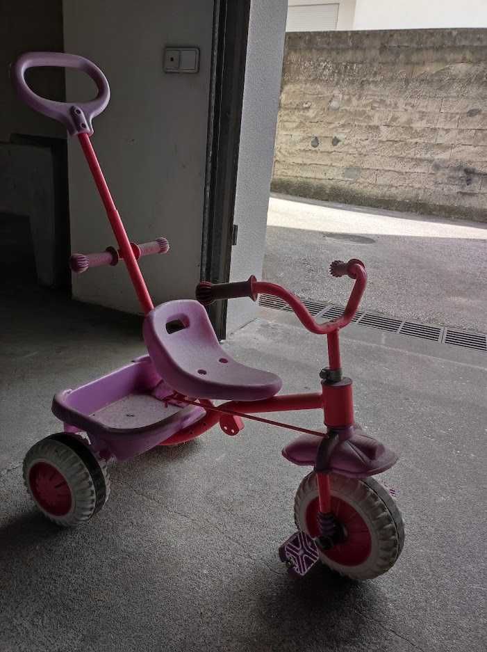 Triciclo Menina Lilás e Cor de Rosa