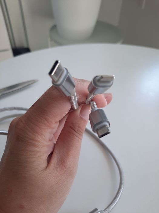 Uniwersalny kabel do ładowania