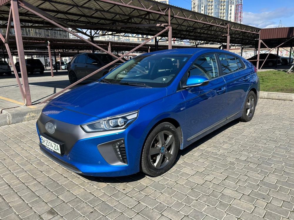 Продам автомобіль Hyundai Ioniq