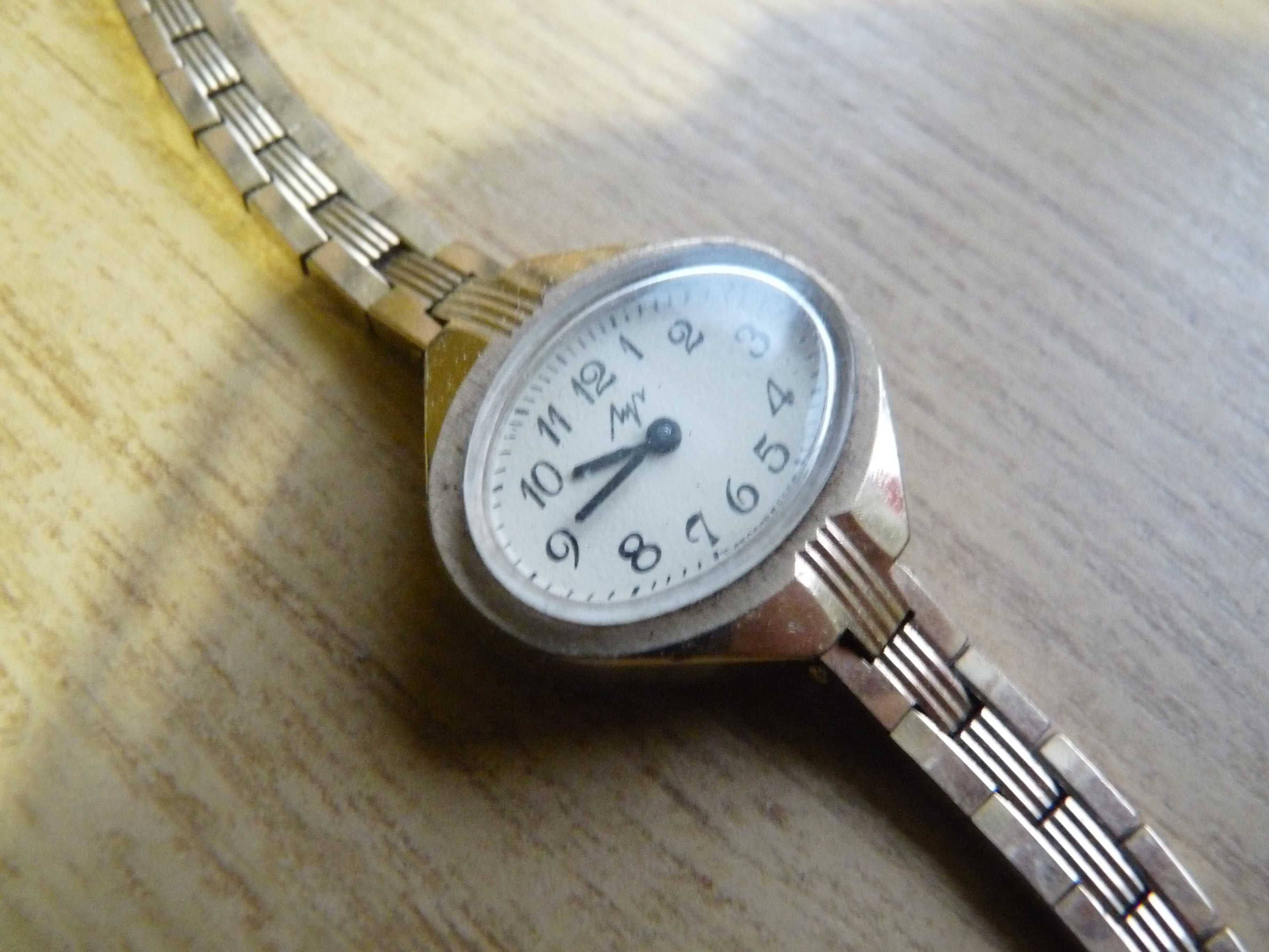 zegarek damski Łucz-pozłacany