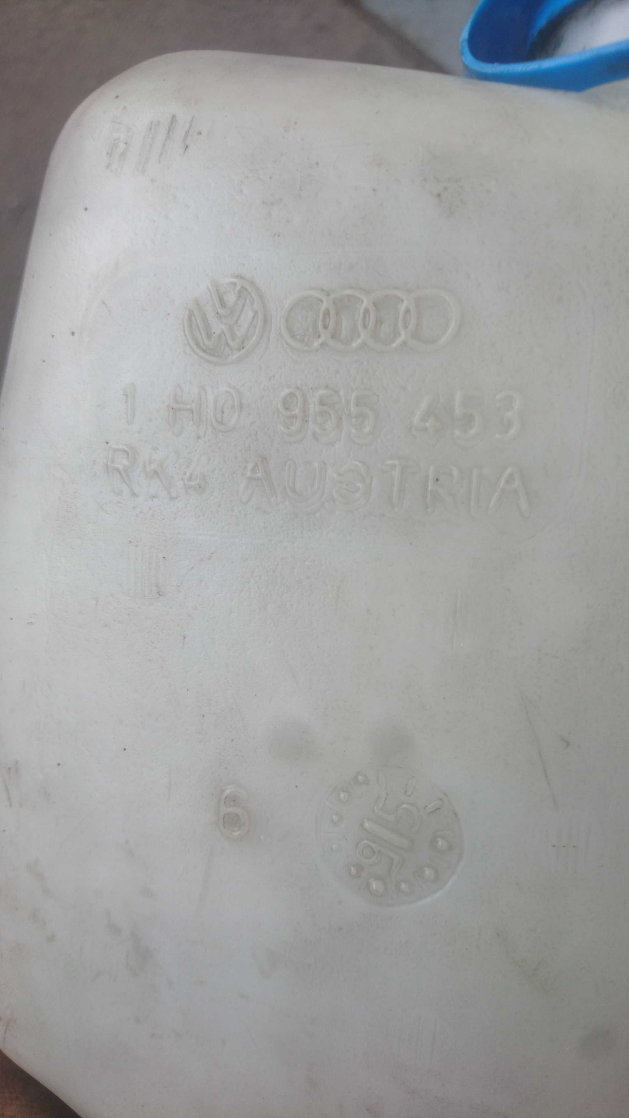 Бачок омывателя Volkswagen Golf 3, Vento 1H0955453