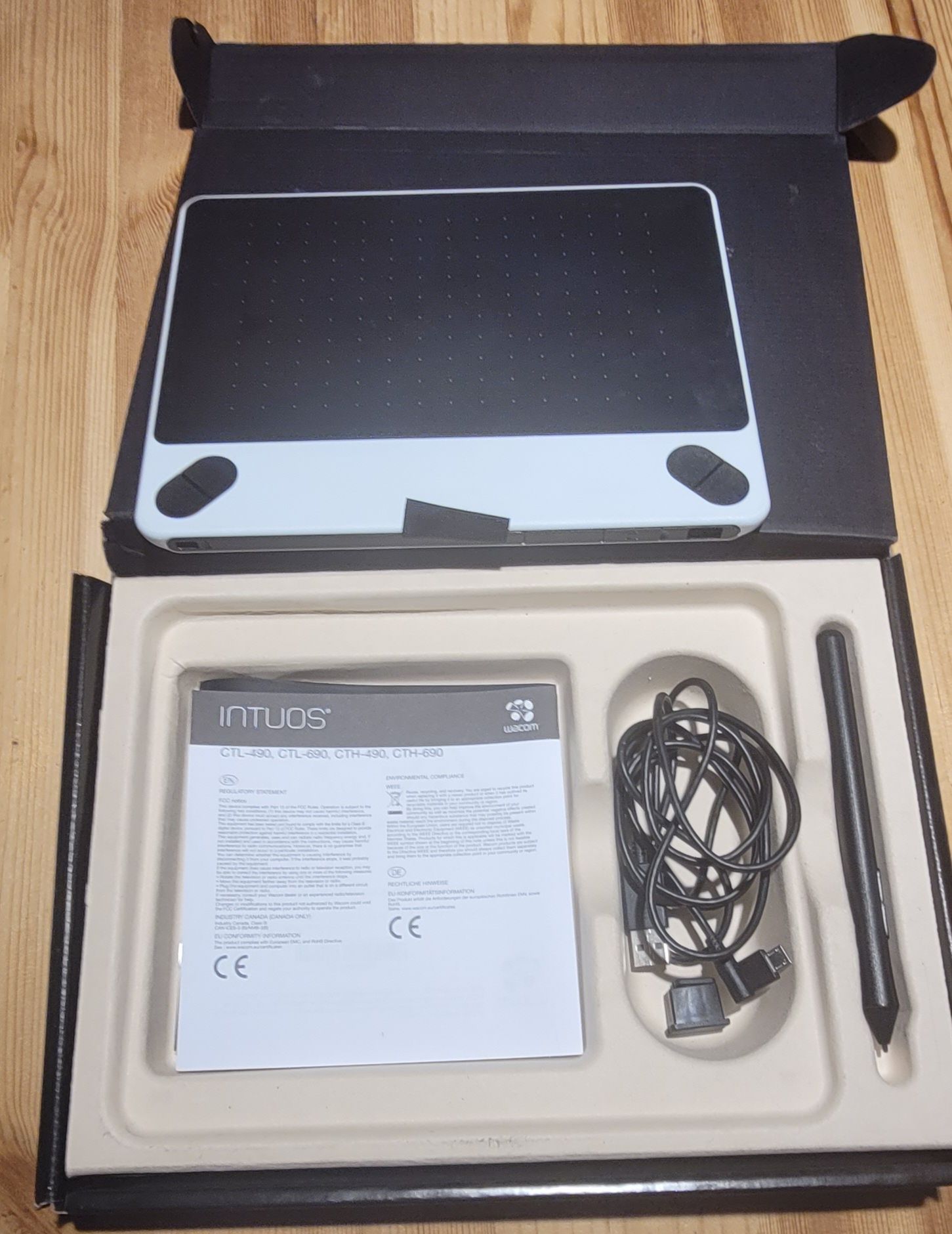 Tablet graficzny Wacom Intuos CTL 490W