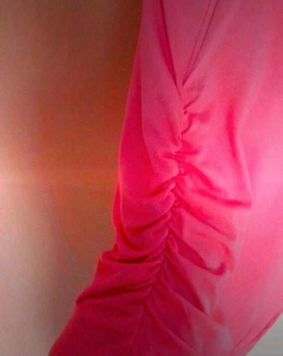 Tunika z błyszczącym napisem