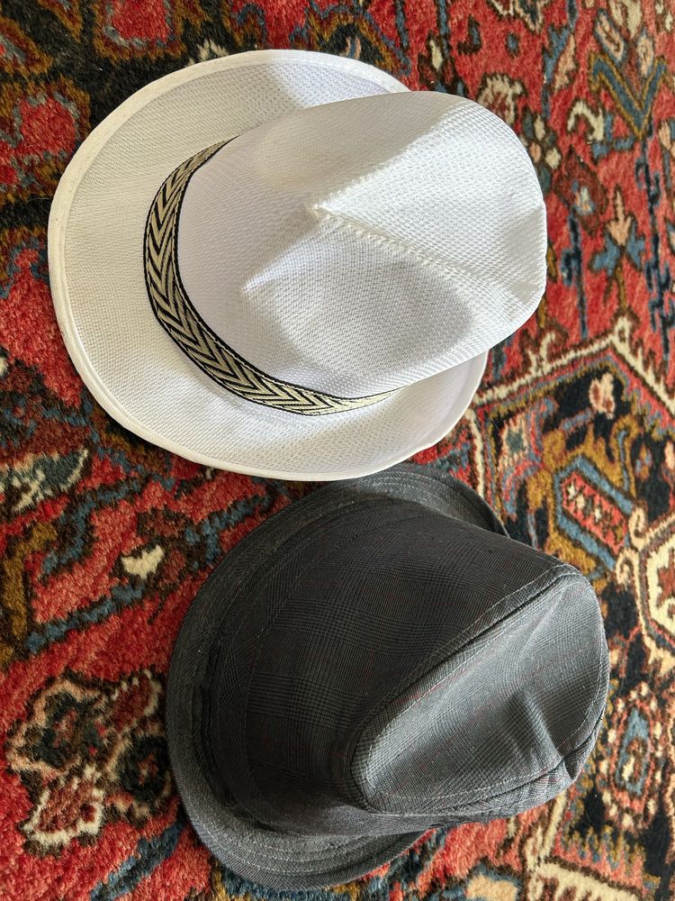 Chapeus como novos