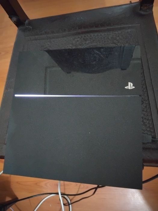 PlayStation 4 à venda + com 1 Jogo GTA