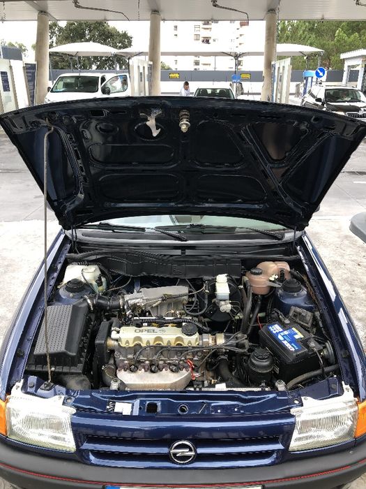 Opel Astra F GT 1.4 gasolina
