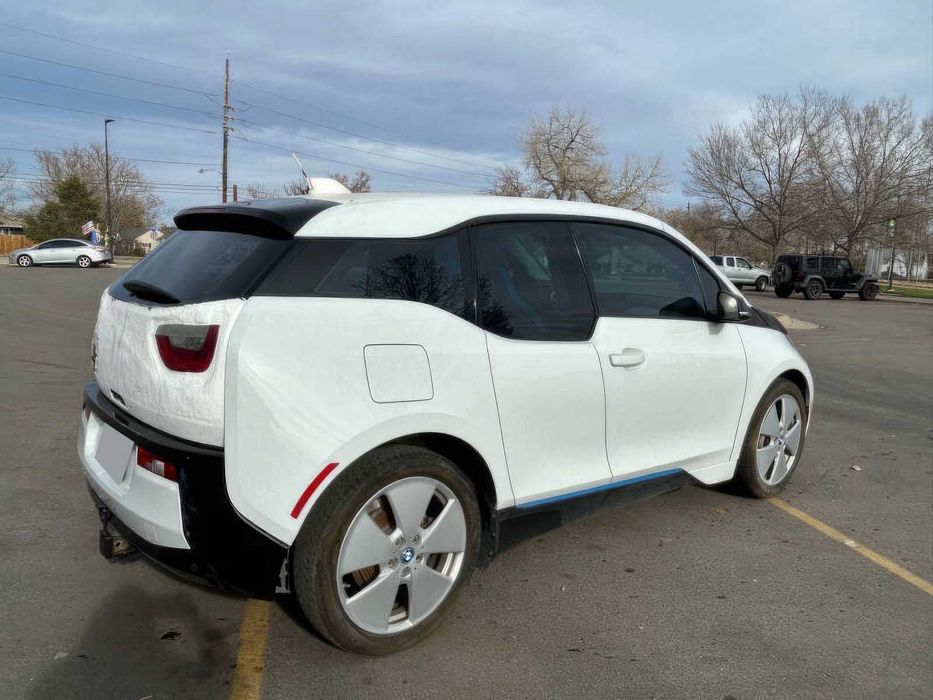 BMW i3      2016
