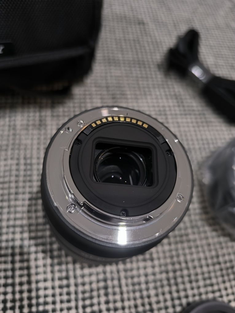 Sony Lente Zoom APS-C, 18 - 135 mm F3.5-5.6 Oss, Zoom de 7.5 X