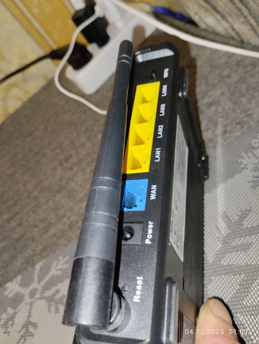 Роутер ASUS с антеной