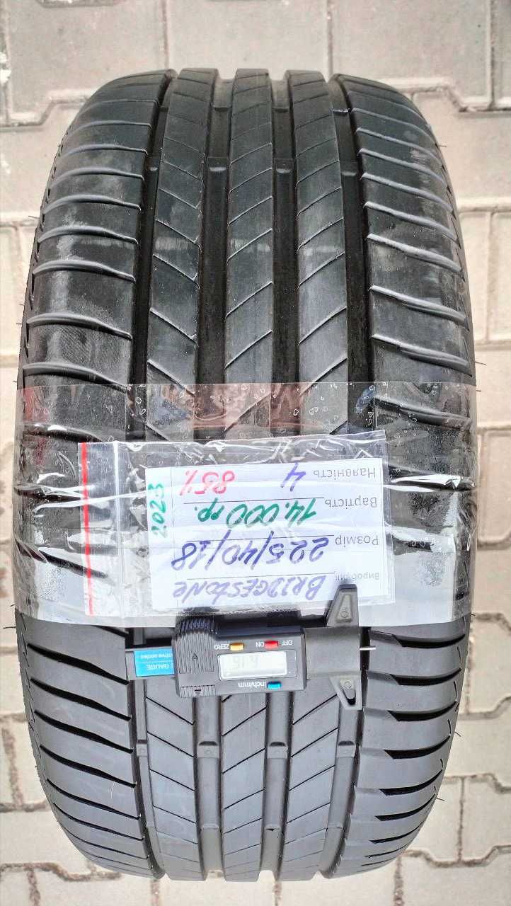 225.40 R18 комплект літо 23 рік