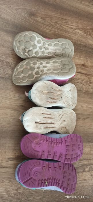 Продам детские кросовки