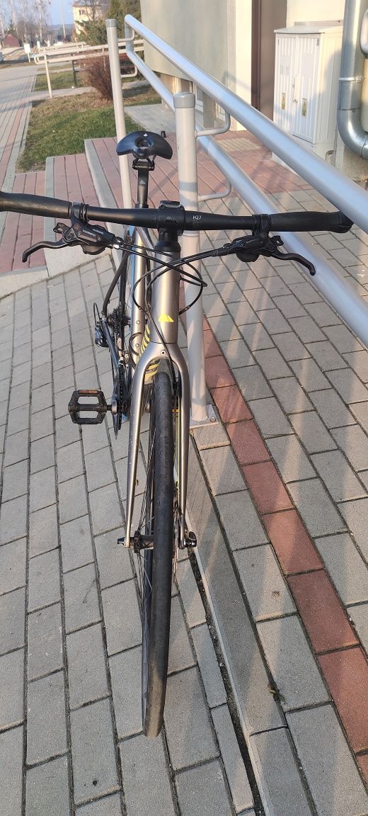 Canyon roadlite 6