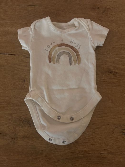 Body z krótkim rękawkiem George - rozmiar 0-3 miesiące