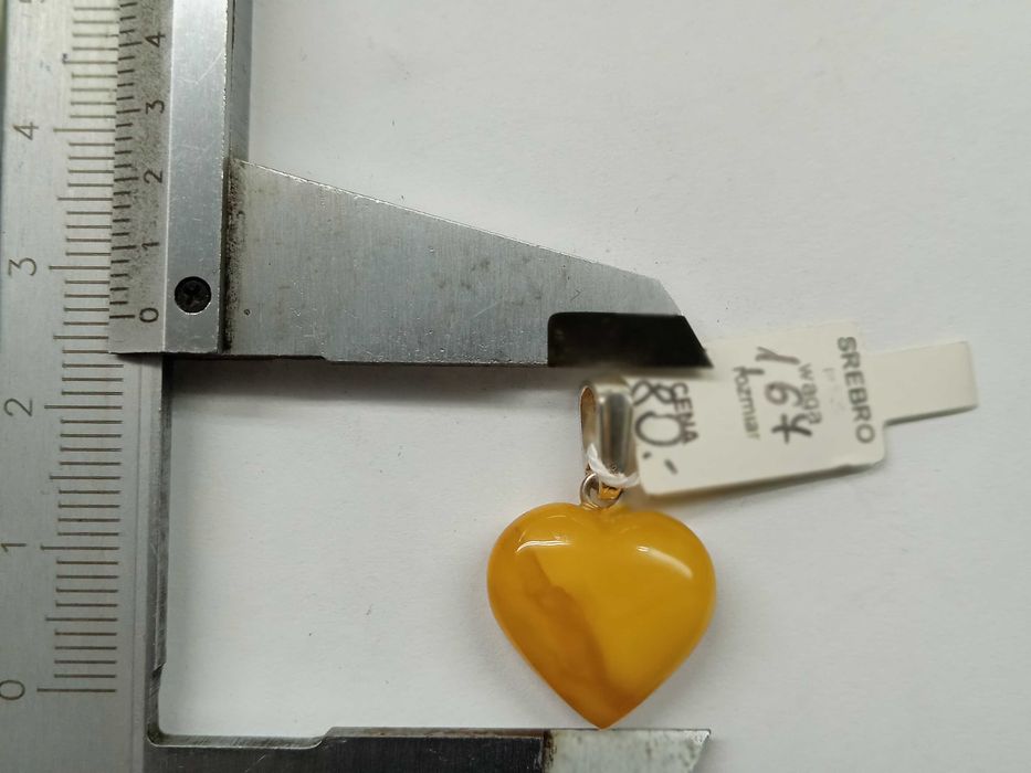Zawieszka Bursztynowe Serce Ciemne Przebarwione Srebro 925 NOWE