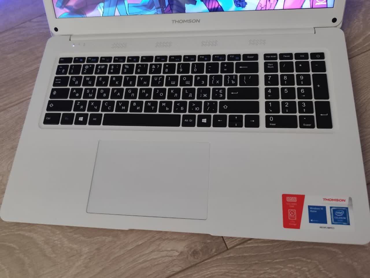 Новий ноутбук з 1000GB пам'яті !