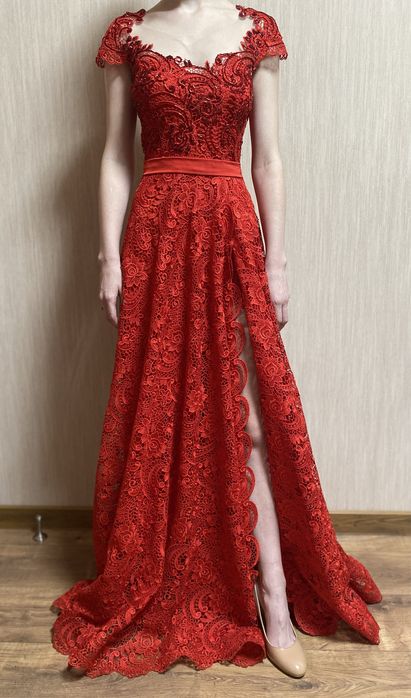 Гіпюрна мереживна вечірня сукня, продаж/оренда