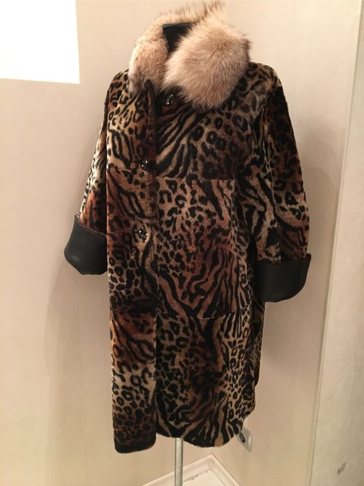 Дубленка женская двусторонняя 54 размер