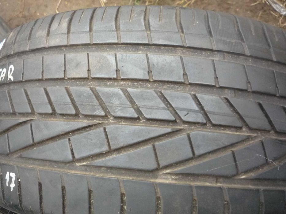 Opona letnia Goodyear Excelence 235/45/17