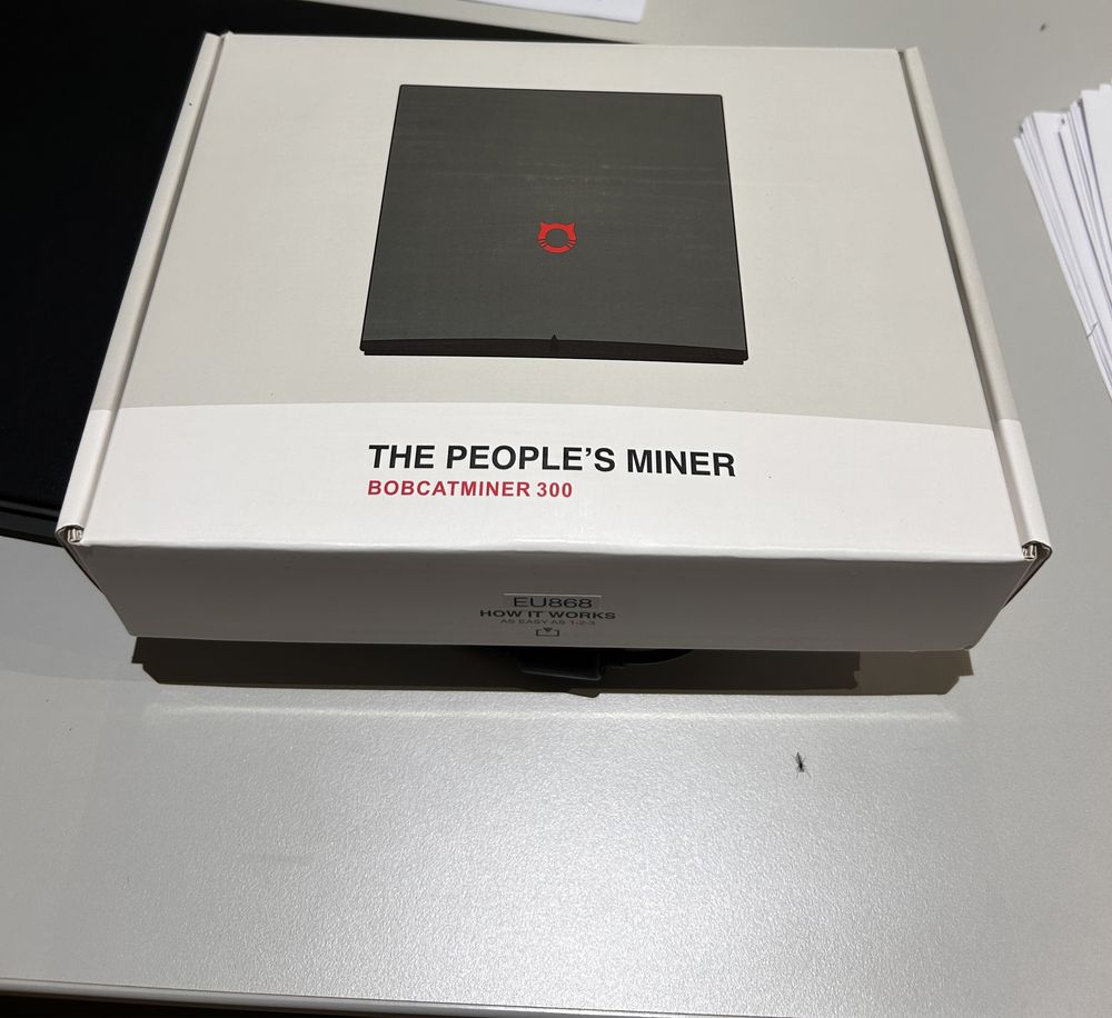 BOBCAT Miner 300 Helium Hotspot