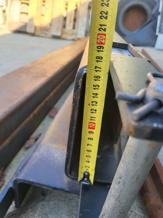 Подовжувачі вил навантажувача