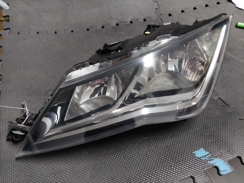 farol esquerdo seat leon