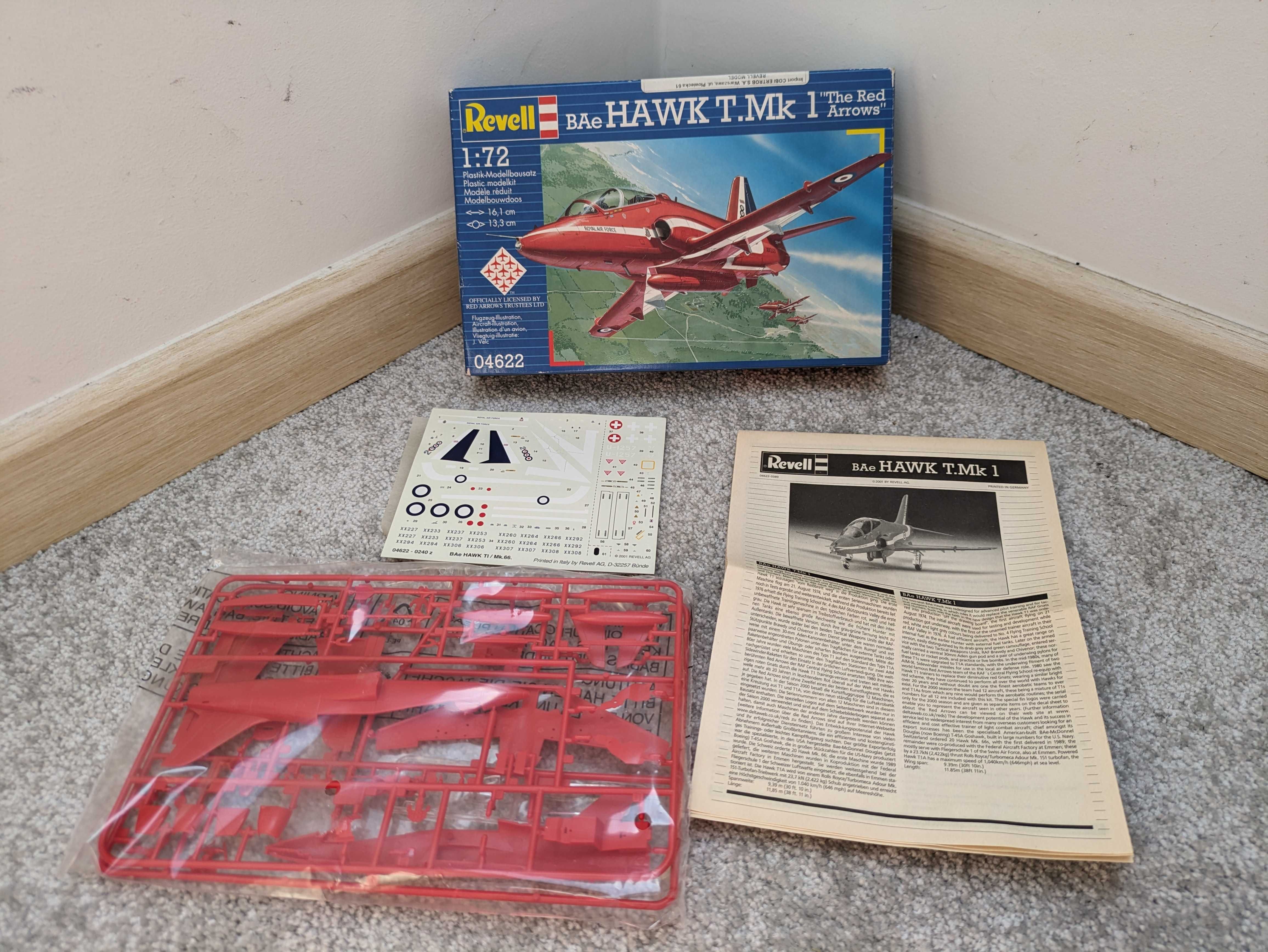 Model samolotu Revell BAe Hawk Mk. T "Red Arrows" 1:72