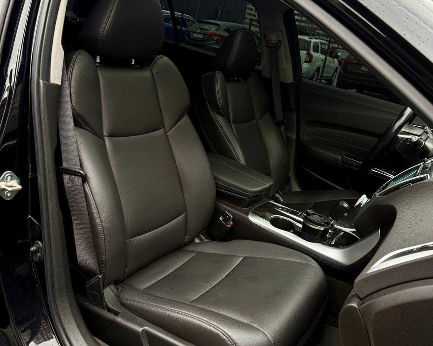 Продаж Acura TLX