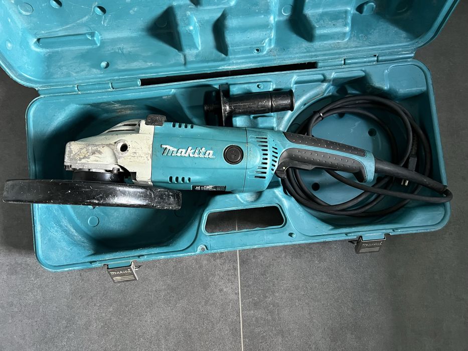 Мережева болгарка 230 круг Makita GA 9020