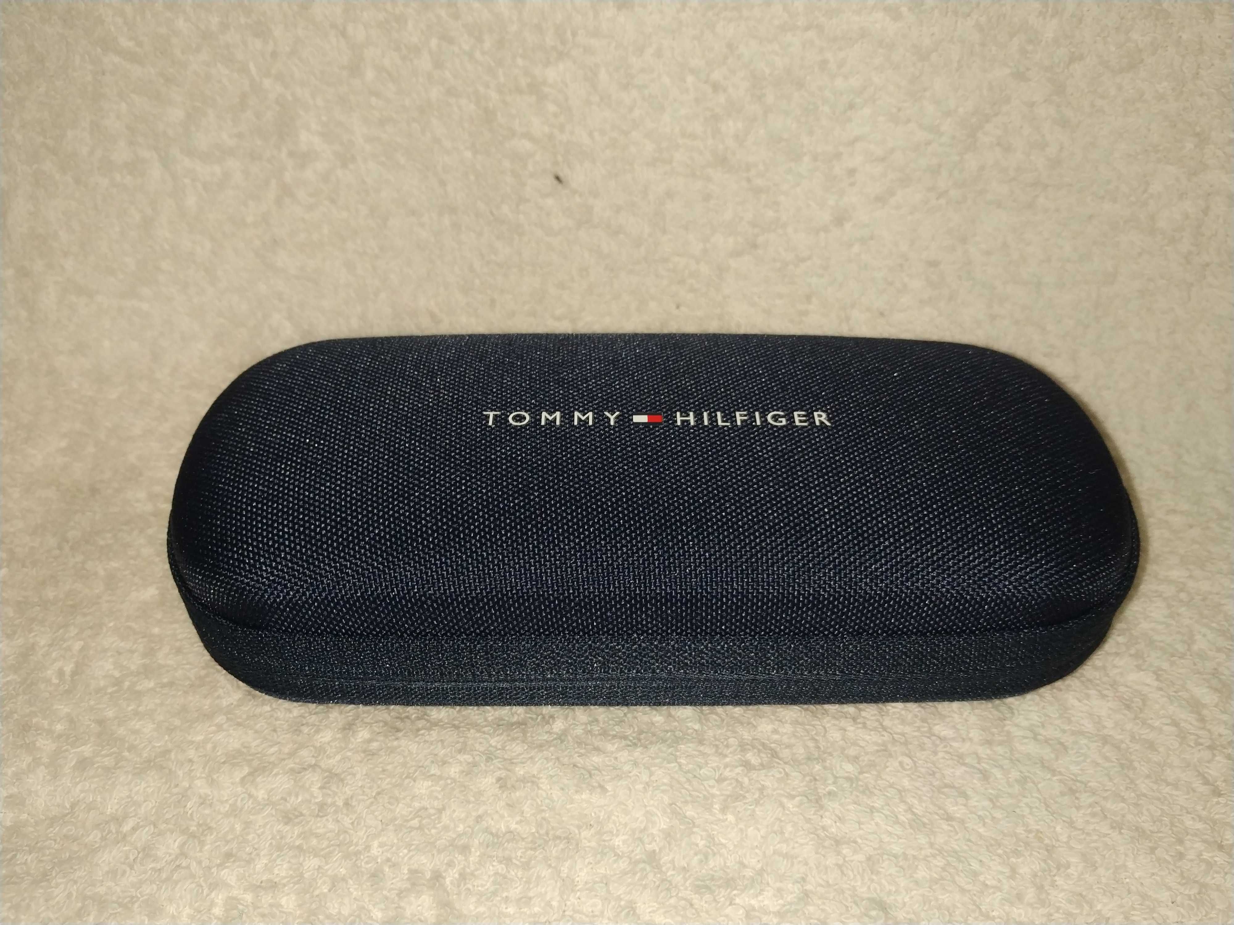 Estojos para óculos da marca TOMMY HILFIGER