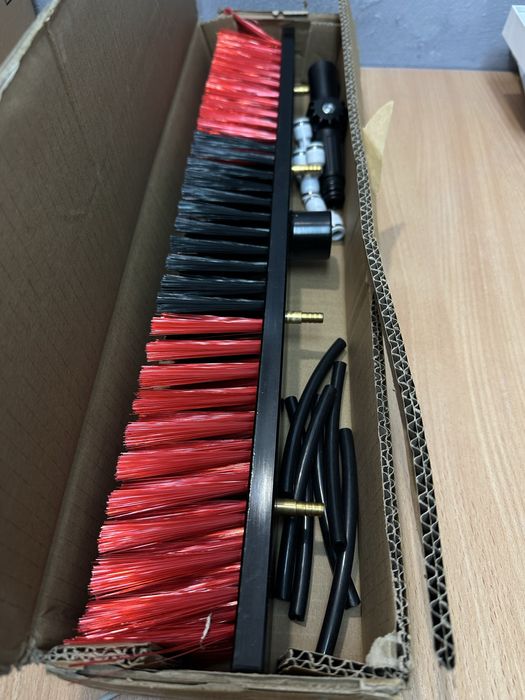 Szczotka do mycia paneli słonecznych i okien Water Flow 55 cm